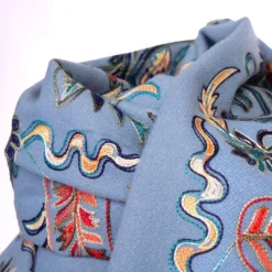 New Echarpe clair brodée rouge Lindsay 70x180cm Mixte Femme Écharpe, Foulard