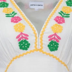 Hot Robe courte avec broderie fleurie colorée clemence Femme Femme Jupe, Robe