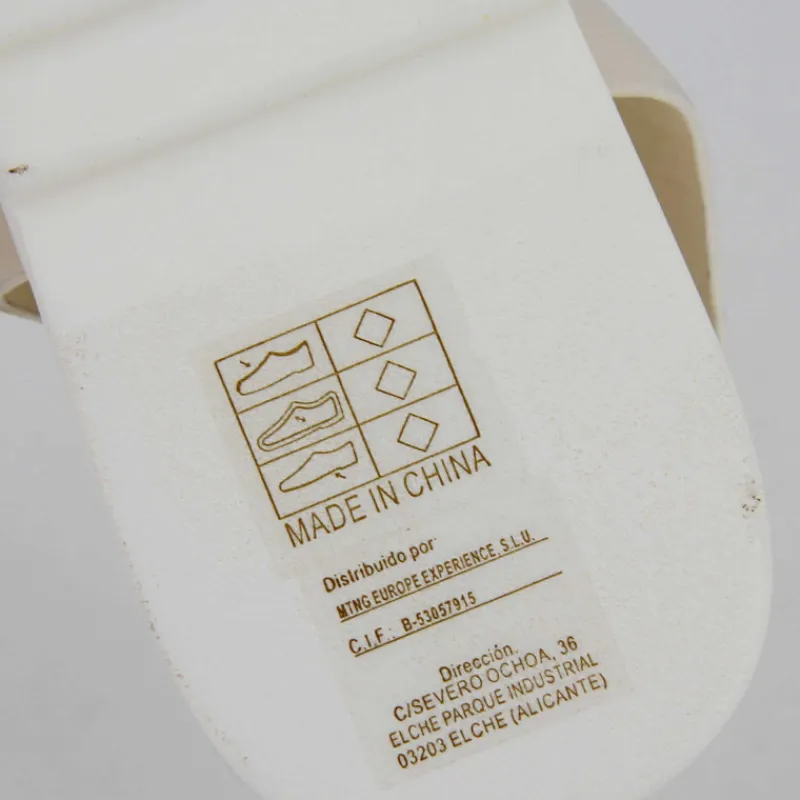 Best Sandales plates à brides cloutées semelle crantée Femme Femme Sandales